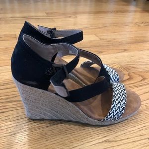 Toms Shoes - Toms size 6.5 wedge sandals Toms Shoes - Toms size 6.5 wedge sandals